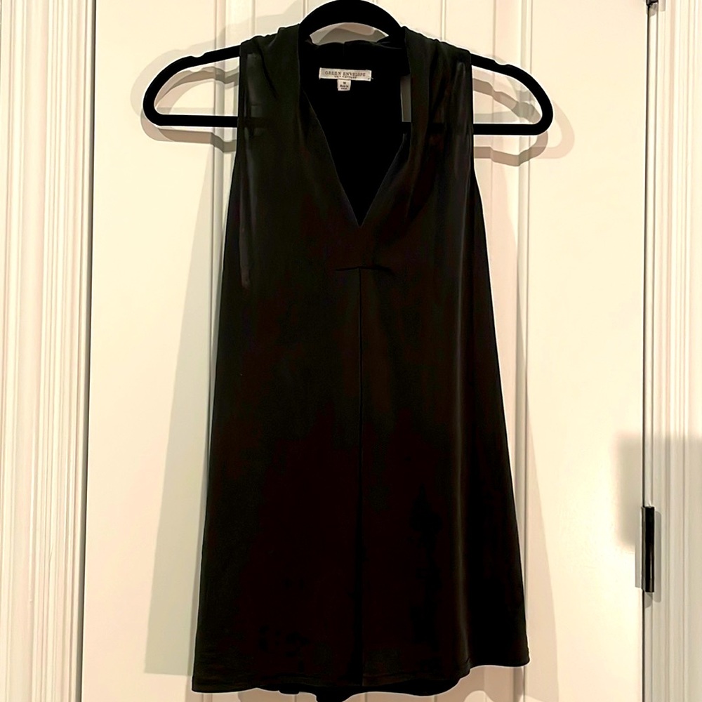 Sleeveless blouse